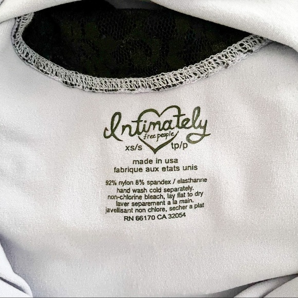 NWOT Free People Lace Back Stretchy Long Sleeves Lilac Top - Picture 6 of 6